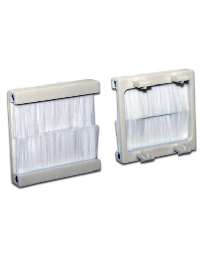 Вставка с черным щеточным вводом, 45х45 LANMASTER (LAN-SIP-23BR-BK) в Калуге Коннекторы ВО Pintop.ru