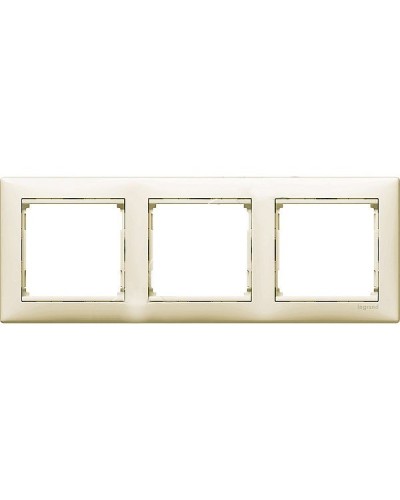Рамка Valena 3 поста LEGRAND 774353 в Калуге Аксессуары для кабель-канала Pintop.ru
